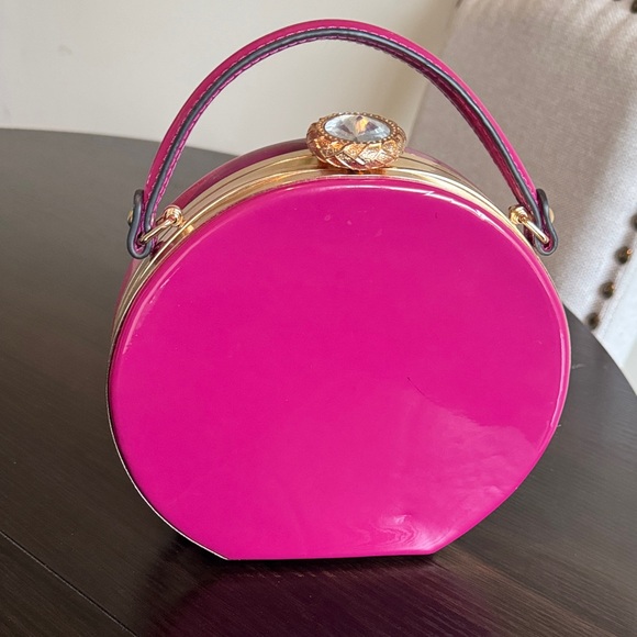 Handbags - Elegant Pink Round Handbag🩷🩷🩷